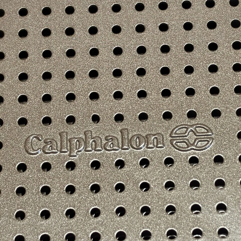 Calphalon Pizza Pans 7in Bronze Excellent Set of 4 Perforated Nonstick